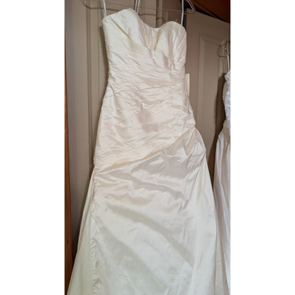 Pronovias Hawaii Silk Dupioni Wedding Dress Off-White NWT Size 4