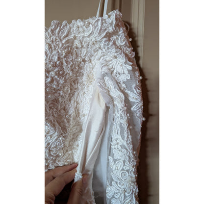 Mary’s Bridal Ivory Silk Wedding Dress Sweetheart Neckline Long Train