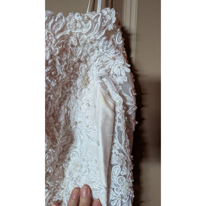 Mary’s Bridal Ivory Silk Wedding Dress Sweetheart Neckline Long Train