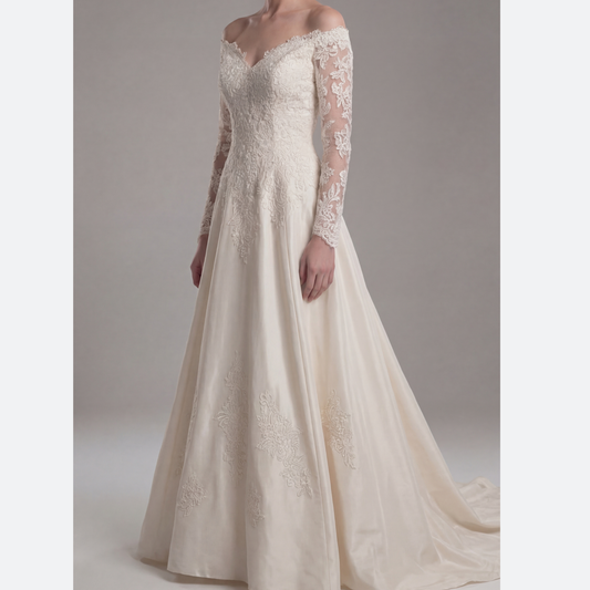 Mary’s Bridal Ivory Silk Wedding Dress Sweetheart Neckline Long Train
