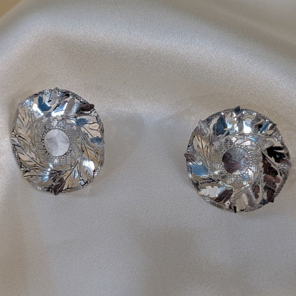 Vintage 925 Sterling Silver Openwork Leaf Disc Stud Earrings