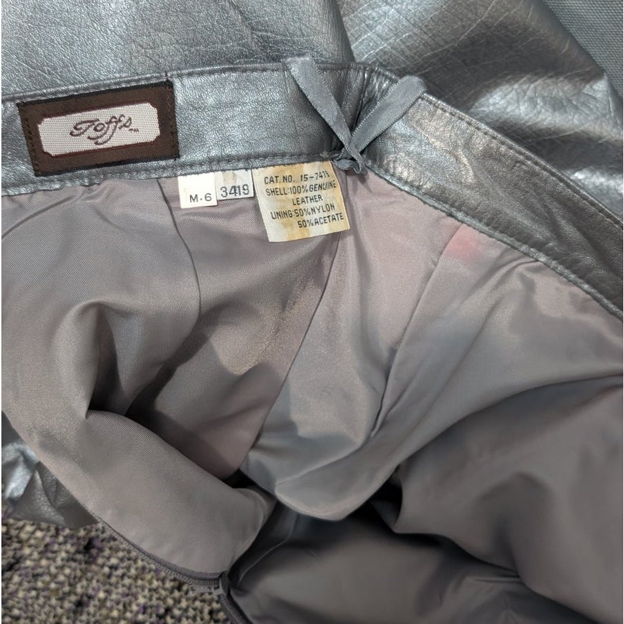 Vintage Silver Metallic Genuine Leather Pencil Skirt Back Slit Pleated XS