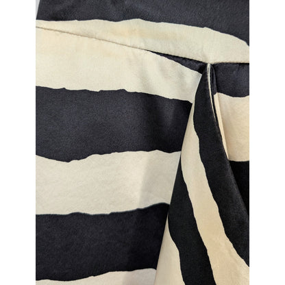 100% Silk Anne Klein Navy Cream Bold Zebra Stripe Ruffle Mini Skirt Size 6P