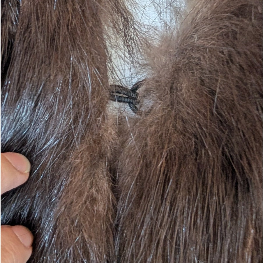 Vintage Root Fur Co Milwaukee Genuine Beaver Fur Cape Brown